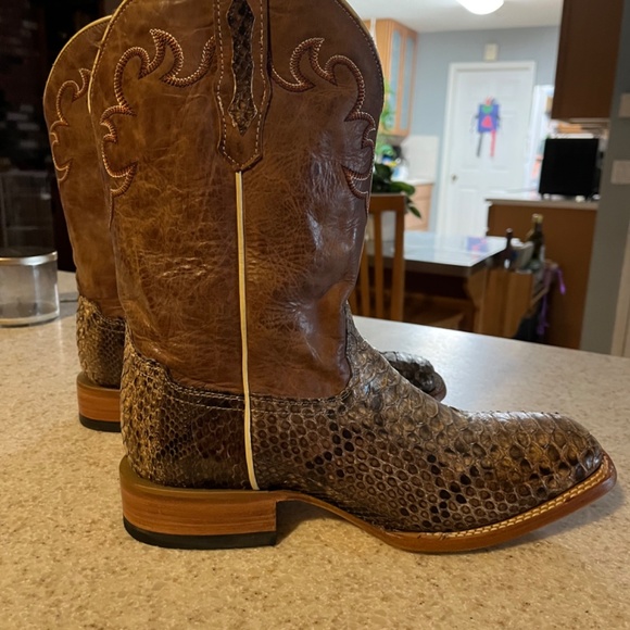 Cody James snakeskin boots
